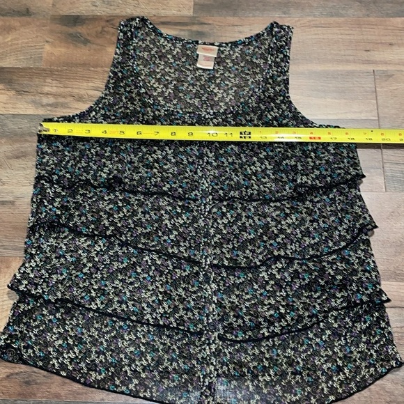 Lof of 5 Shirts.  Size Large. - Picture 5 of 12